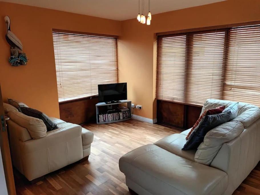 Village Centre Apartment Lahinch Buitenkant foto