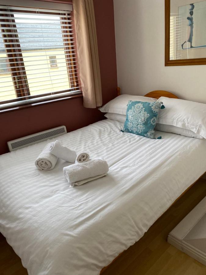 Village Centre Apartment Lahinch Buitenkant foto
