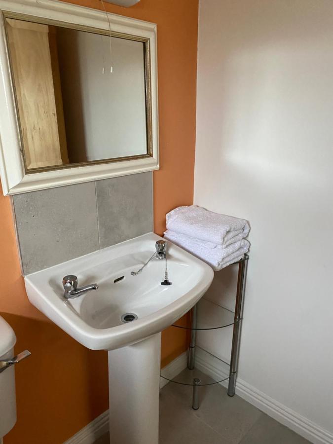 Village Centre Apartment Lahinch Buitenkant foto